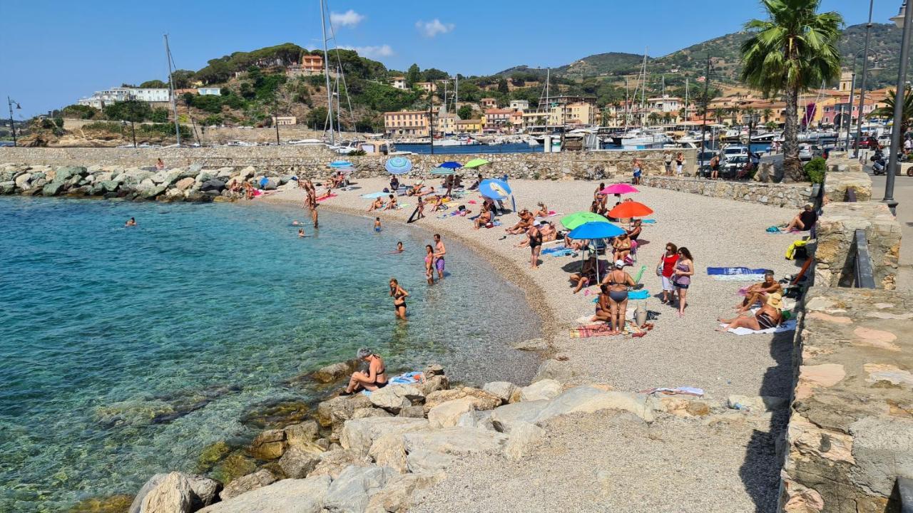 La Pianotta Sulla Spiaggia Porto Azzurro Esterno foto
